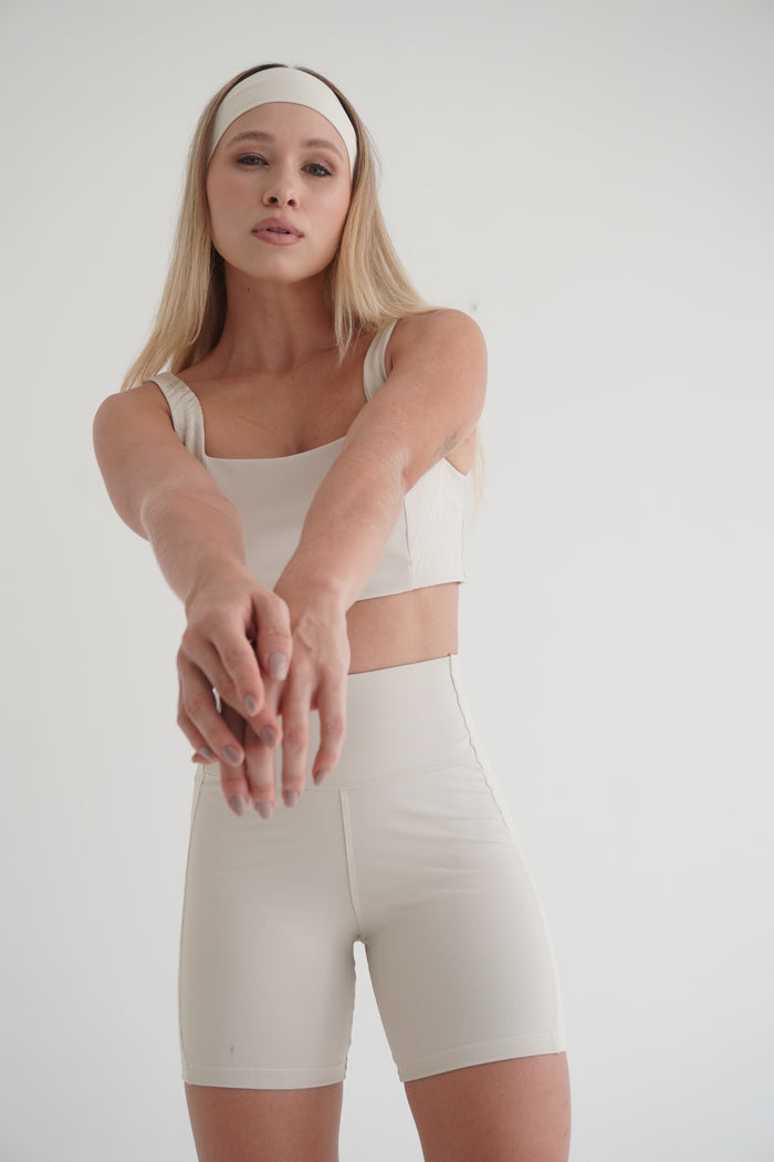 2-Piece Sculpt Set: Short & Bra | Glossy